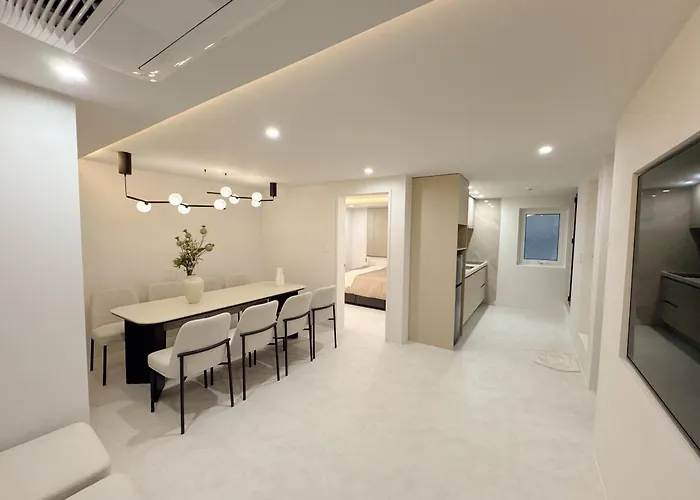 Grand 3br Familty House - 5 Beds