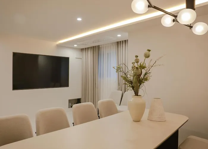 Апартаменты Grand 3br Familty House - 5 Beds Сеул