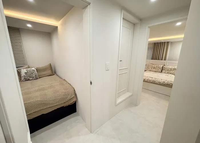 Grand 3br Familty House - 5 Beds Апартаменты Сеул