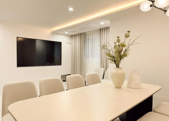 Grand 3br Familty House - 5 Beds Сеул