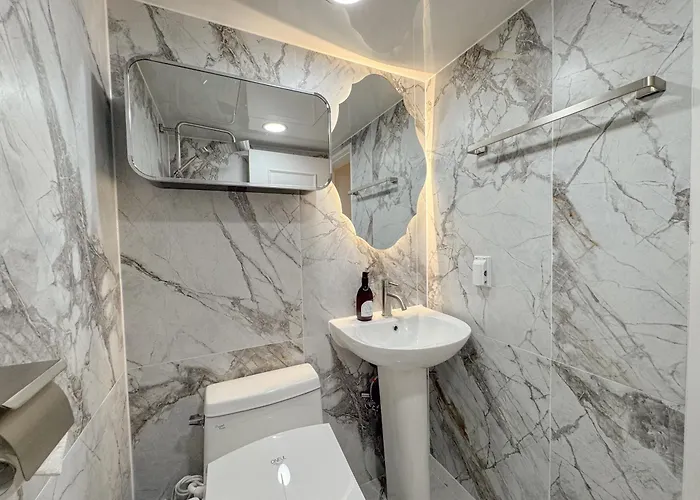 Апартаменты Grand 3br Familty House - 5 Beds Сеул