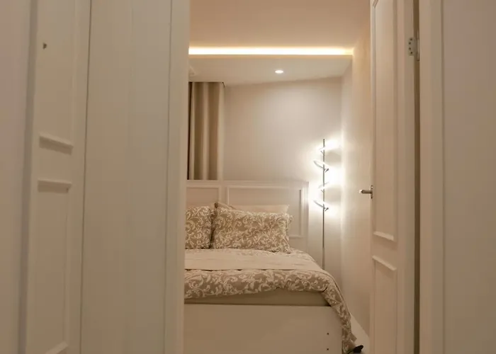Grand 3br Familty House - 5 Beds Апартаменты Сеул