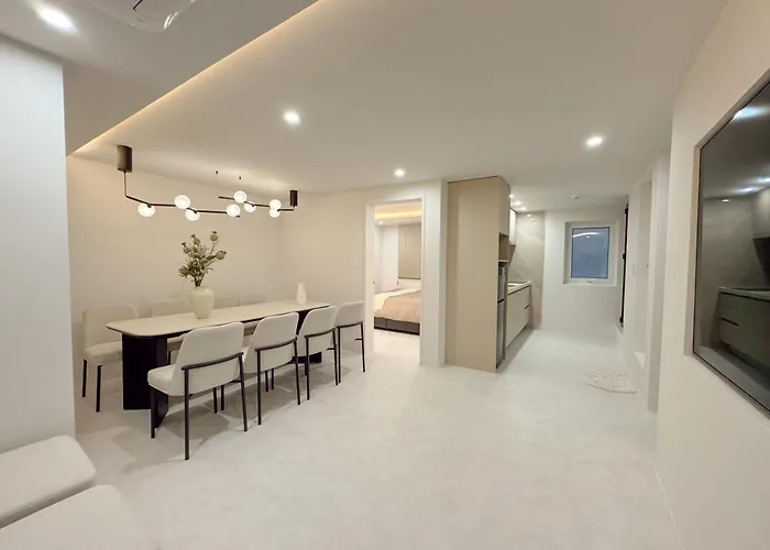 Grand 3br Familty House - 5 Beds Сеул