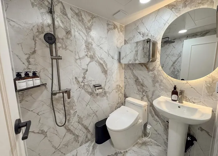 Апартаменты Grand 3br Familty House - 5 Beds