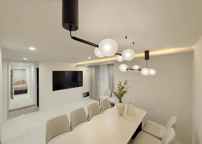 Grand 3br Familty House - 5 Beds Апартаменты